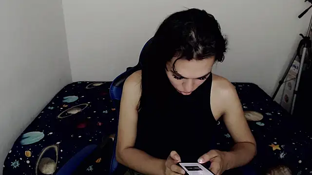 Snapshot of arianablue69 chatting on 02-16-25, 08:00 arianablue69 online show from 02-16-25, 08:00