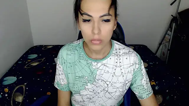 Snapshot of arianablue69 chatting on 02-18-25, 12:15 arianablue69 online show from 02-18-25, 12:15