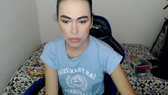 Snapshot of arianablue69 chatting on 02-24-25, 09:43 arianablue69 online show from 02-24-25, 09:43
