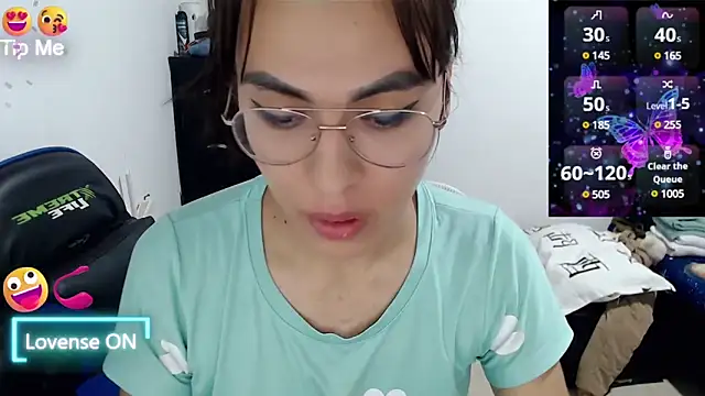 Snapshot of arianablue69 chatting on 03-12-25, 05:49 arianablue69 online show from 03-12-25, 05:49