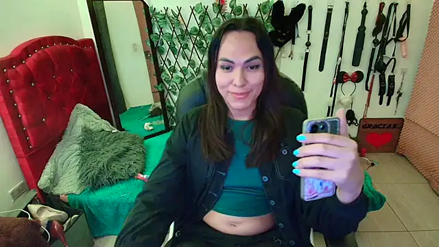 Snapshot of arianablue69 chatting on 10-18-25, 11:38 arianablue69 online show from 10-18-25, 11:38