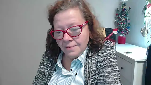 Snapshot of Adelewildx chatting on 12-10-24, 05:39 Adelewildx online show from 12-10-24, 05:39