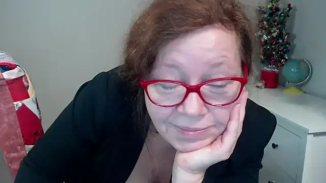 Snapshot of Adelewildx chatting on 01-08-25, 10:48 Adelewildx online show from 01-08-25, 10:48