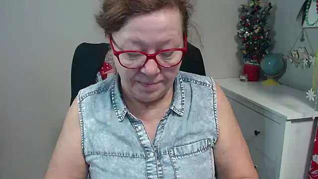 Snapshot of Adelewildx chatting on 01-13-25, 04:50 Adelewildx online show from 01-13-25, 04:50