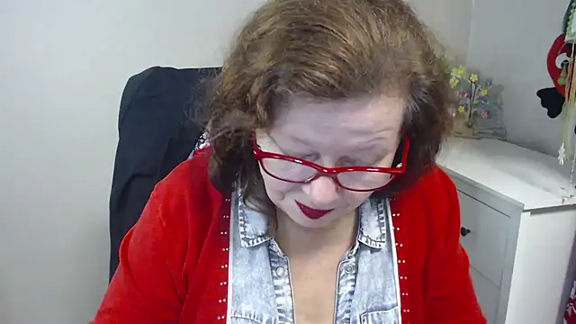 Snapshot of Adelewildx chatting on 02-04-25, 07:40 Adelewildx online show from 02-04-25, 07:40