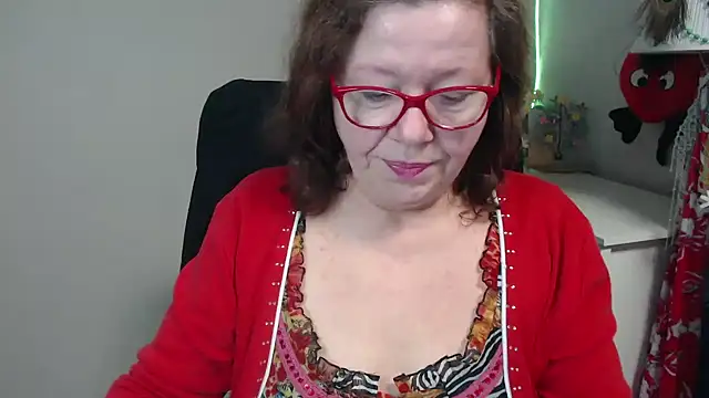 Snapshot of Adelewildx chatting on 02-26-25, 07:09 Adelewildx online show from 02-26-25, 07:09