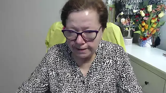 Snapshot of Adelewildx chatting on 03-10-26, 04:28 Adelewildx online show from 03-10-26, 04:28