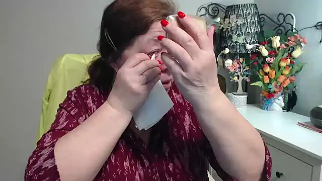 Snapshot of Adelewildx chatting on 03-24-26, 04:17 Adelewildx online show from 03-24-26, 04:17