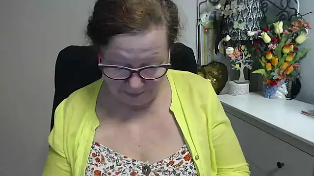 Snapshot of Adelewildx chatting on 03-25-26, 04:51 Adelewildx online show from 03-25-26, 04:51