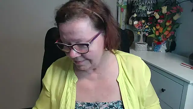 Adelewildx online show from 05-06-26, 03:24