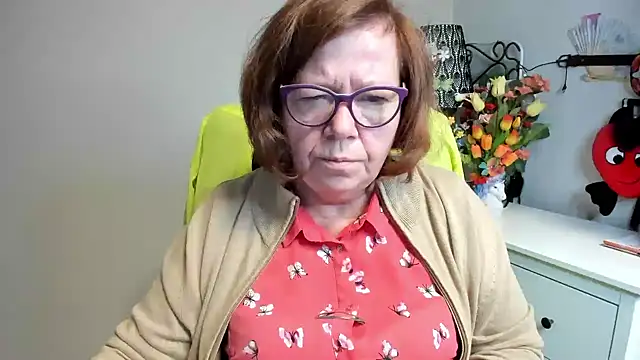 Adelewildx online show from 06-10-26, 03:29