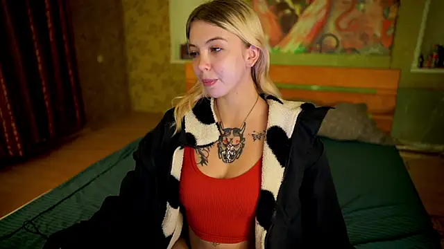 Snapshot of Allison_Cuty chatting on 10-06-25, 09:12 Allison Cuty online show from 10-06-25, 09:12