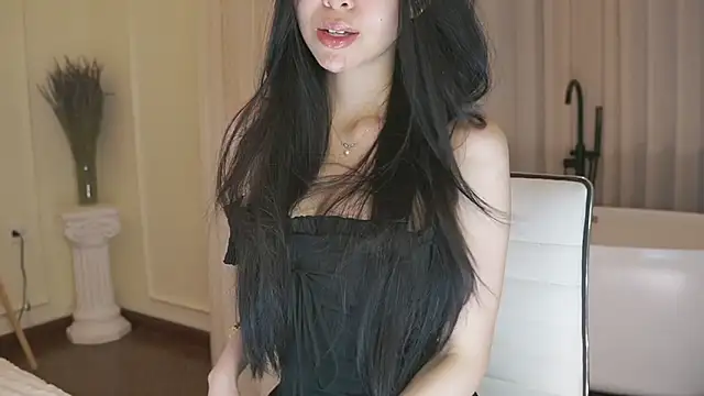 Snapshot of IsMiMi chatting on 01-17-26, 11:08 IsMiMi online show from 01-17-26, 11:08