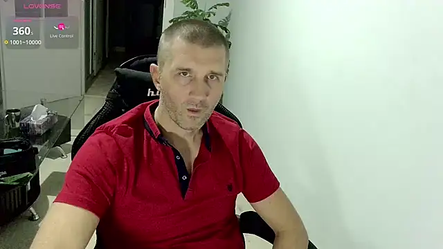 Snapshot of Maribor chatting on 10-08-25, 09:23 Maribor online show from 10-08-25, 09:23