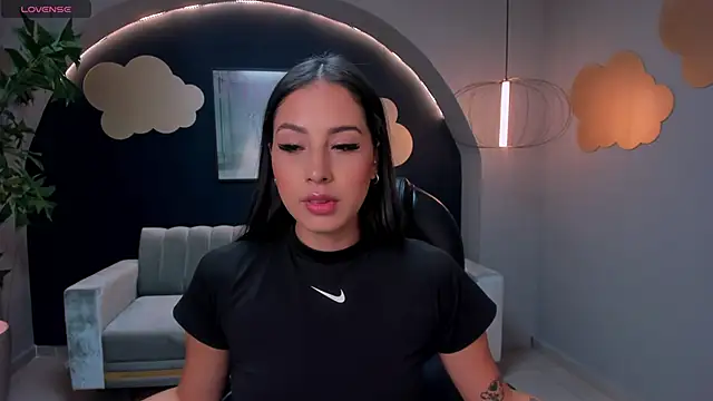 BrennaWalker online show from 02-01-25, 03:08