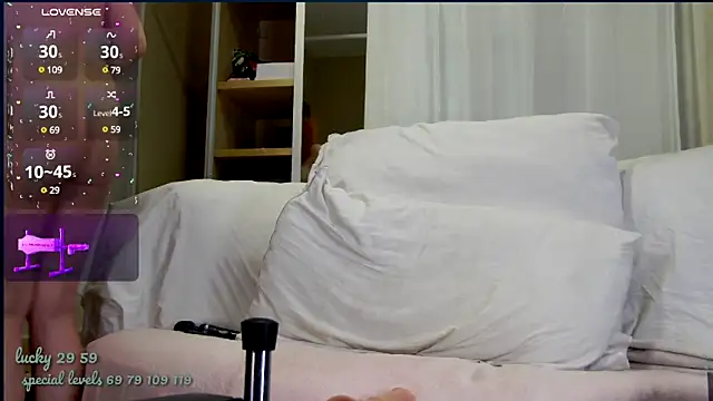 Snapshot of nikitasunrise chatting on 01-18-25, 10:06 nikitasunrise online show from 01-18-25, 10:06