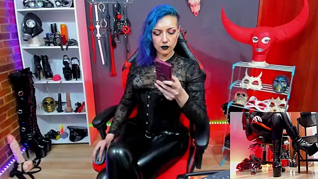 Snapshot of Mistress_Yelena chatting on 06-14-26, 02:24 Mistress Yelena online show from 06-14-26, 02:24