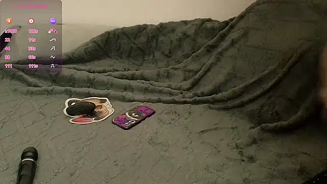 Snapshot of SuchArt_ chatting on 03-12-26, 05:30 SuchArt online show from 03-12-26, 05:30