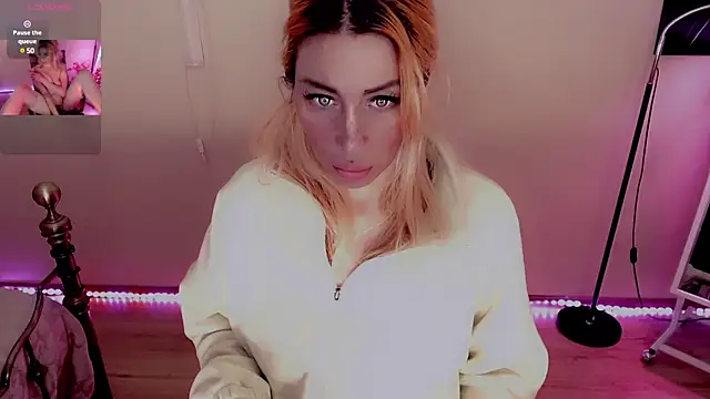 AnnieGOld  online show from 02-28-25, 10:28