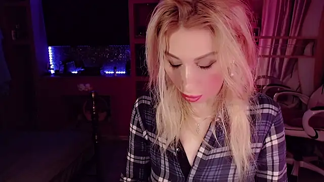 AnnieGOld  online show from 09-16-25, 07:59