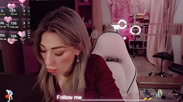 AnnieGOld  online show from 02-14-26, 10:06