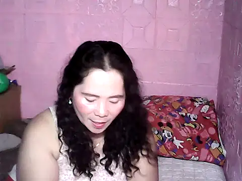 hotpusie 4u online show from 09-15-25, 01:44