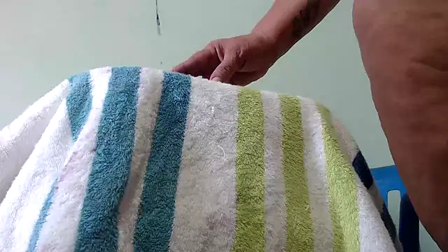 juanys asshot online show from 09-28-25, 02:22