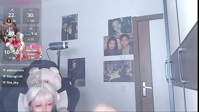 candy cola online show from 10-12-25, 05:45