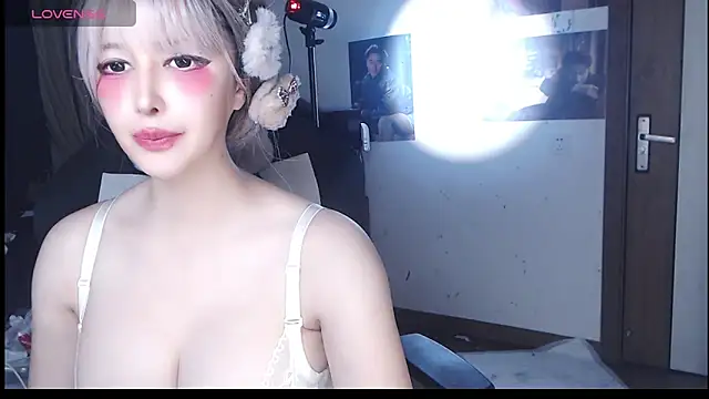 candy cola online show from 11-03-25, 01:12