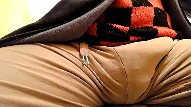 Snapshot of gae89tano chatting on 03-04-25, 07:30 gae89tano online show from 03-04-25, 07:30