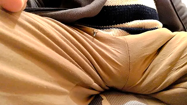 Snapshot of gae89tano chatting on 03-05-25, 12:11 gae89tano online show from 03-05-25, 12:11