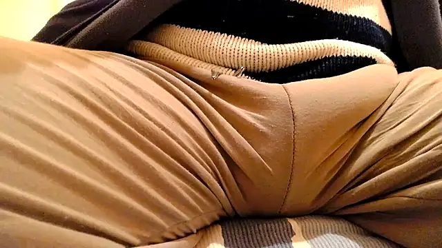 Snapshot of gae89tano chatting on 03-05-25, 04:57 gae89tano online show from 03-05-25, 04:57