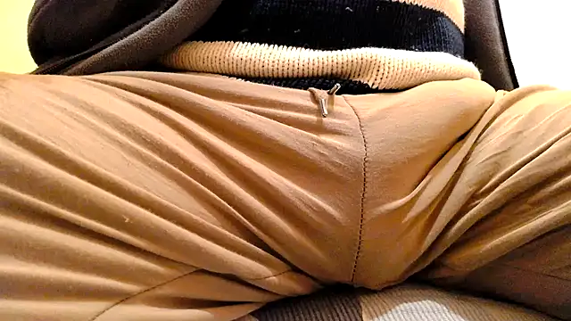 Snapshot of gae89tano chatting on 03-05-25, 08:53 gae89tano online show from 03-05-25, 08:53