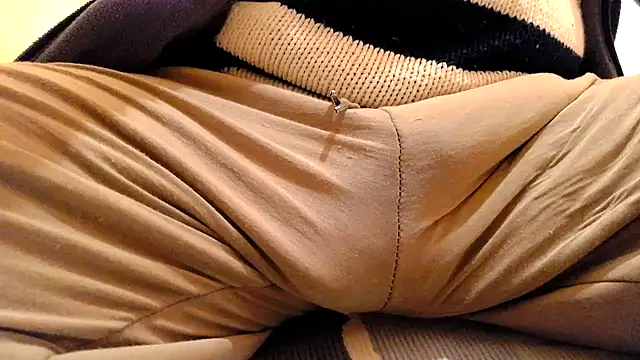 Snapshot of gae89tano chatting on 03-06-25, 08:19 gae89tano online show from 03-06-25, 08:19