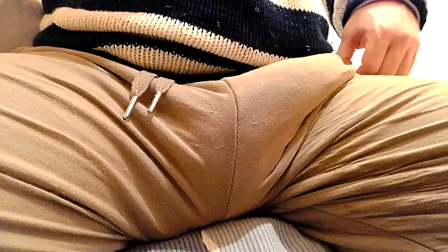 Snapshot of gae89tano chatting on 03-07-25, 02:01 gae89tano online show from 03-07-25, 02:01