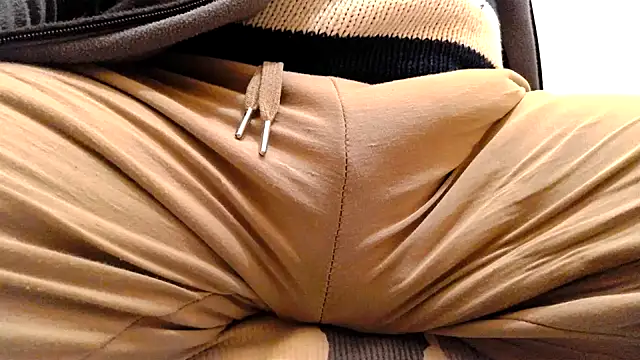 Snapshot of gae89tano chatting on 03-08-25, 02:19 gae89tano online show from 03-08-25, 02:19