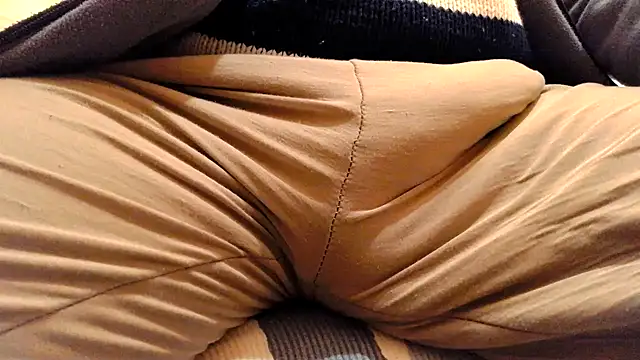 Snapshot of gae89tano chatting on 03-09-25, 08:29 gae89tano online show from 03-09-25, 08:29