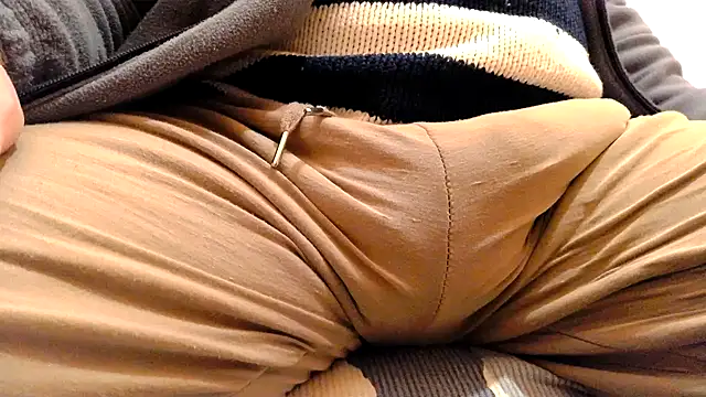 Snapshot of gae89tano chatting on 03-09-25, 05:28 gae89tano online show from 03-09-25, 05:28