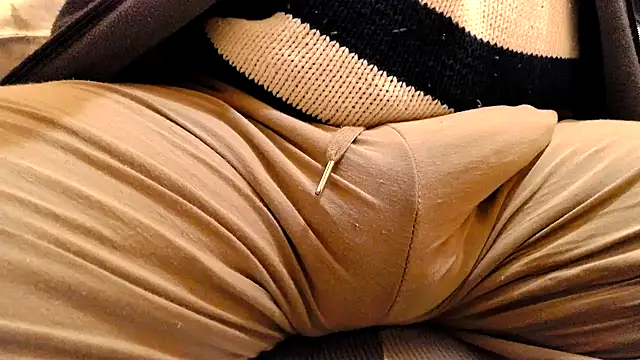 Snapshot of gae89tano chatting on 03-10-25, 08:37 gae89tano online show from 03-10-25, 08:37