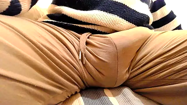 Snapshot of gae89tano chatting on 03-12-25, 04:24 gae89tano online show from 03-12-25, 04:24