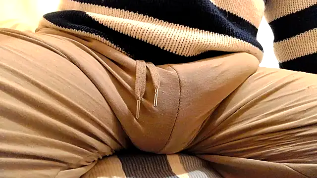 Snapshot of gae89tano chatting on 03-15-25, 09:27 gae89tano online show from 03-15-25, 09:27