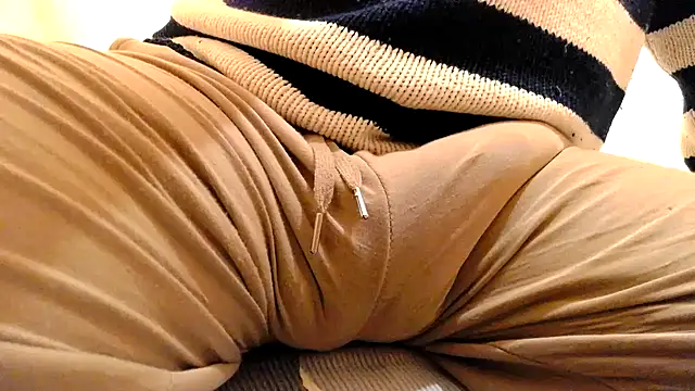 Snapshot of gae89tano chatting on 03-18-25, 01:53 gae89tano online show from 03-18-25, 01:53