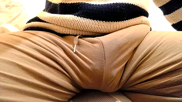 Snapshot of gae89tano chatting on 03-23-25, 08:48 gae89tano online show from 03-23-25, 08:48