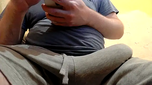 Snapshot of gae89tano chatting on 09-25-25, 07:06 gae89tano online show from 09-25-25, 07:06