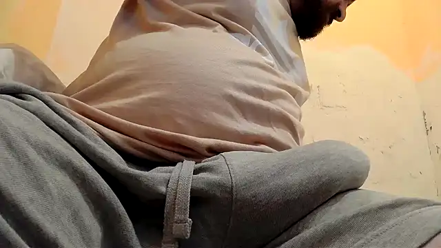 Snapshot of gae89tano chatting on 10-26-25, 10:21 gae89tano online show from 10-26-25, 10:21