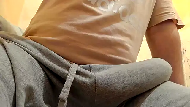 Snapshot of gae89tano chatting on 11-03-25, 08:43 gae89tano online show from 11-03-25, 08:43