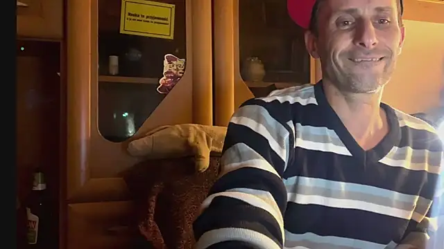 Snapshot of FireFox_Feel chatting on 11-07-25, 07:58 FireFox Feel online show from 11-07-25, 07:58