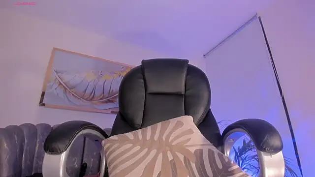 ZoePresleyX online show from 02-21-25, 01:44