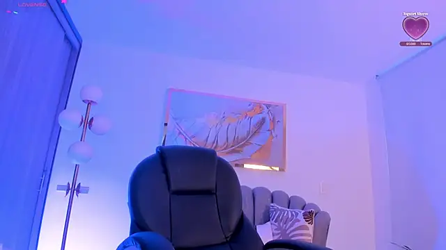 ZoePresleyX online show from 12-14-25, 10:25