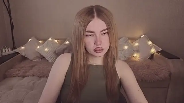 Snapshot of ViolettaLopez chatting on 04-02-26, 02:26 ViolettaLopez online show from 04-02-26, 02:26